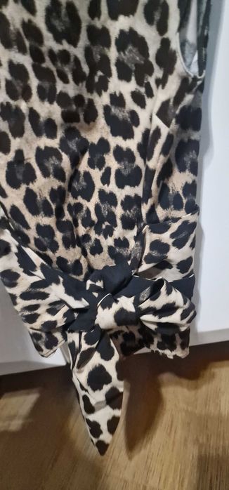 Blusa leopardo zara. Com laço á frente