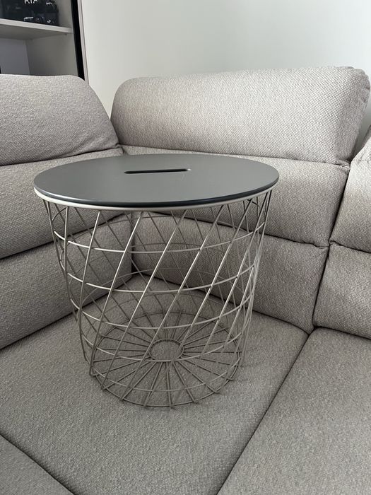 Stolik ikea z miejscem do przechowywania