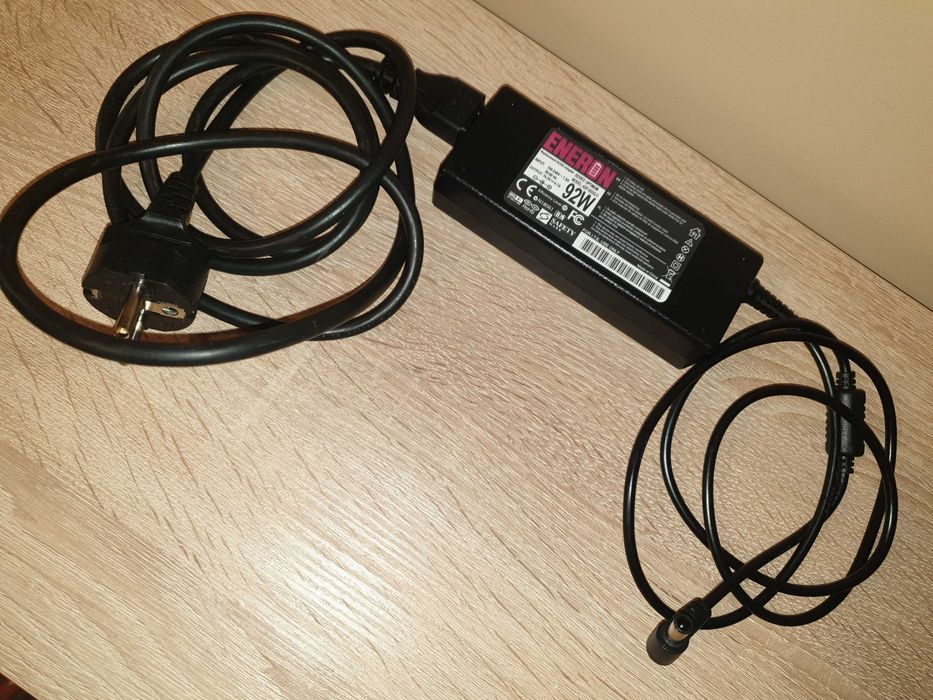 Zasilacz Ładowarka Sony Vaio 90W 19,5V 4,7A Wtyk 6,5x4,4mm Stan Bdb