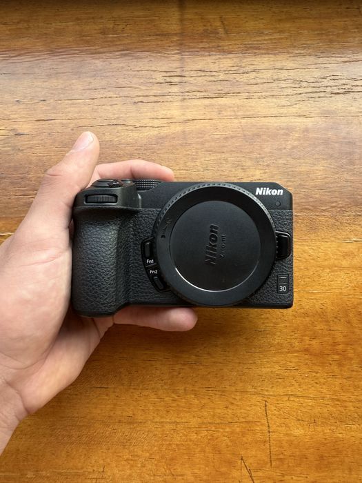 Nikon Z30 + Lente 16-50mm – Estado Impecável! Kit Completo!