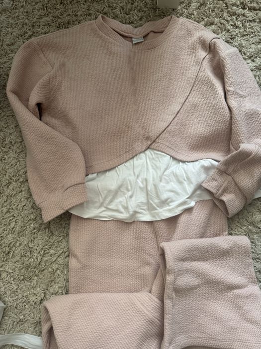 Костюм фірмовий  в рубчик, як новий