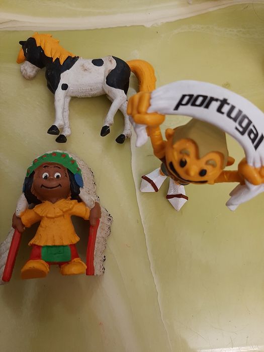 Dartacão e os 3 Moscaoteiros da disvenda e outros bonecos em PVC