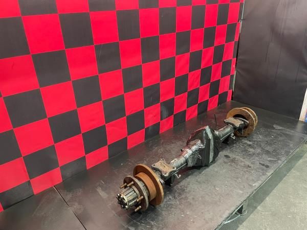 Eixo traseiro discos NISSAN Cabstar Chassis (F24M, F24W)