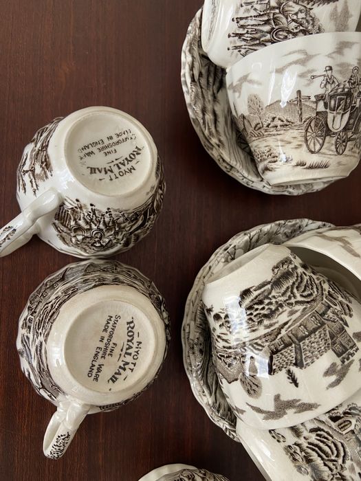 Serviço MYOTT Royals Staffordshire de Café (inglês)