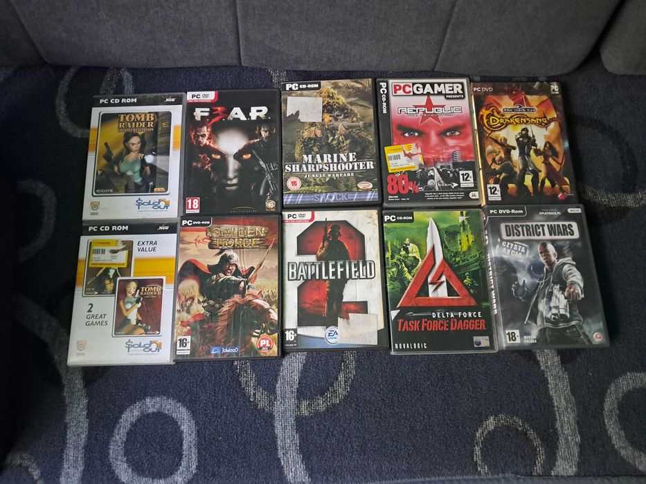 Komplet gier komputerowych,nieużywanych w dobym stanie.