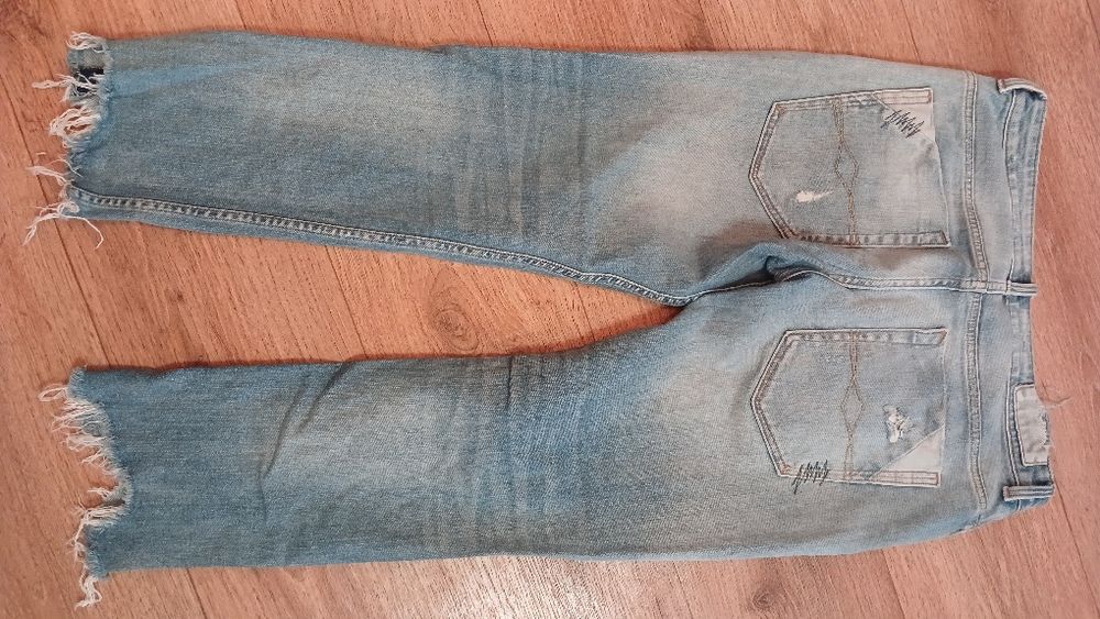 Джинси круті на дівчину