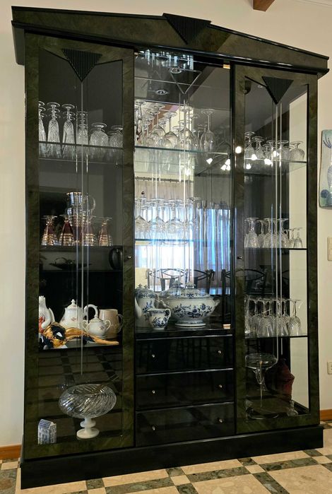 ÚNICO! Vitrina de Sala de Jantar com Design