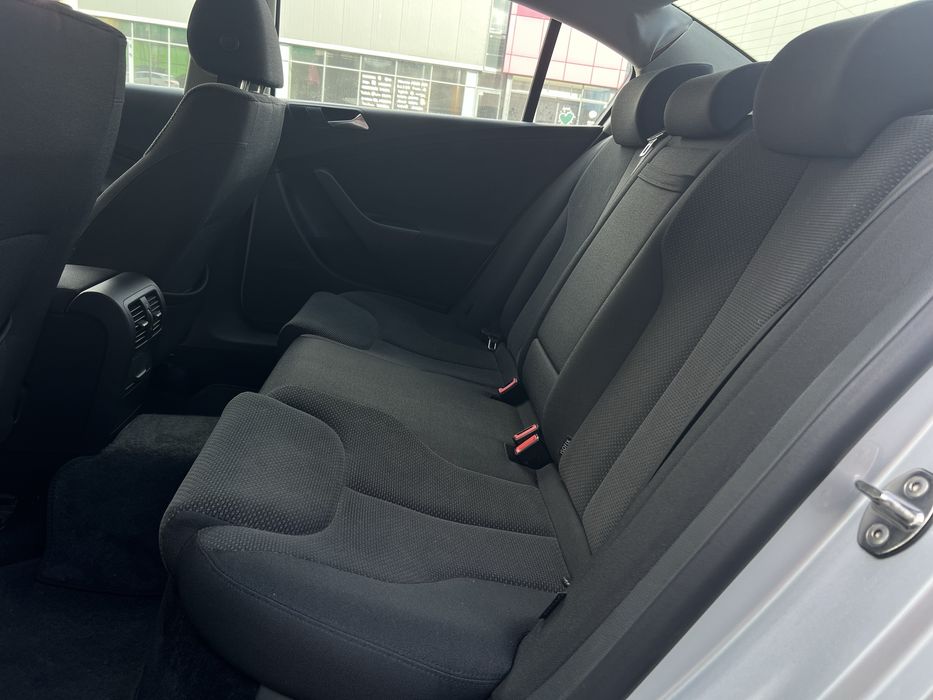 Volkswagen Passat 2010