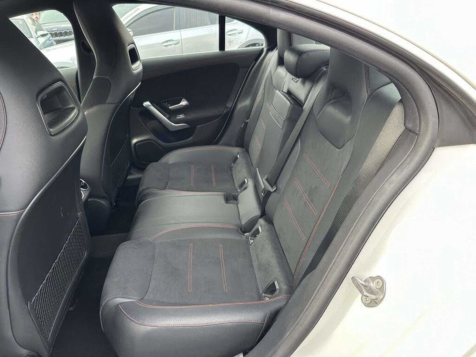 Mercedes-Benz CLA 250 4MATIC      2021