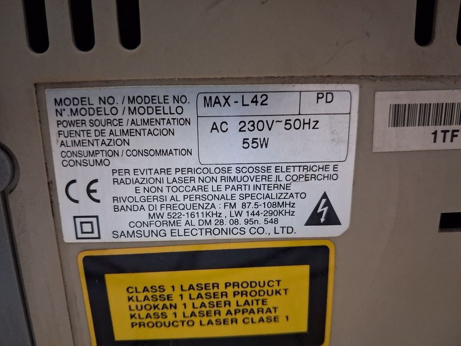 Wieża stereo Samsung MAX-L42 z głośnikami