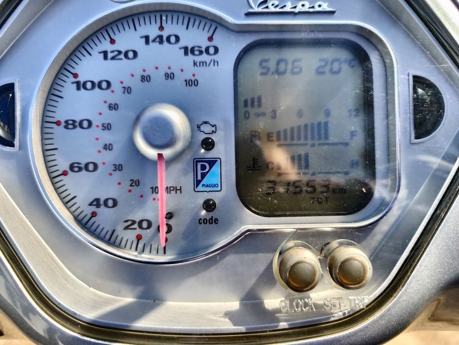 Piaggio Vespa 250/125, 2007r wtrysk, szyba, kufer ,  zarejestrowany