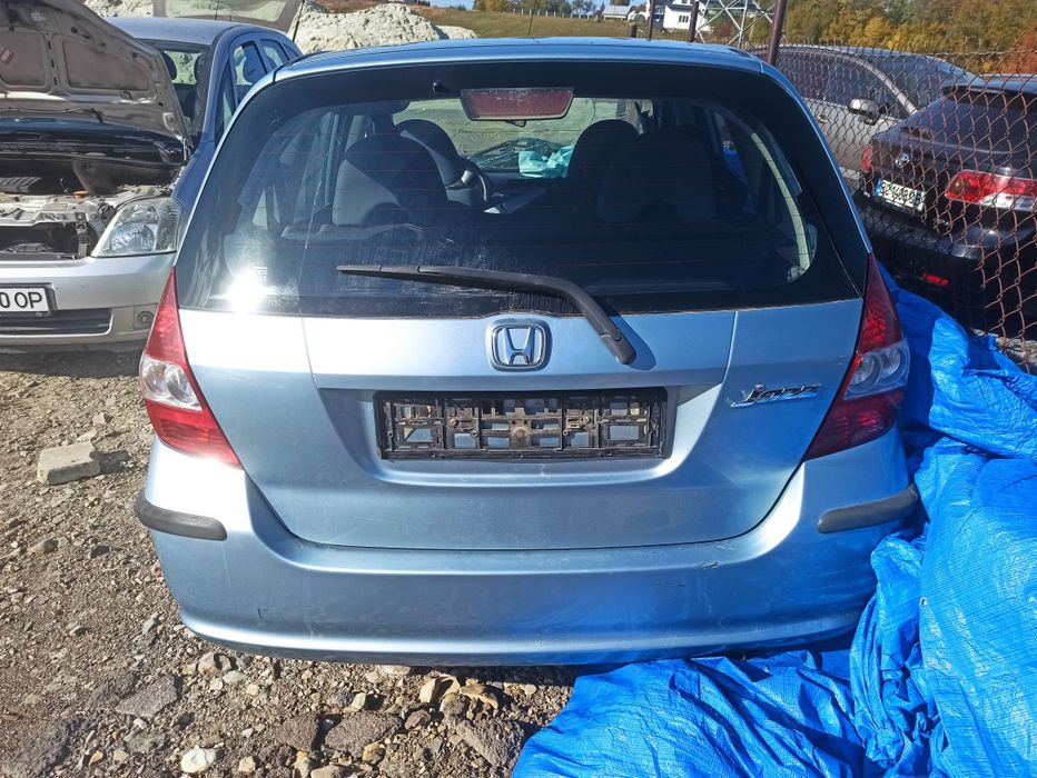 Продається HONDA JAZZ на запчастини