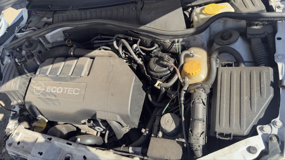 Motor Opel corsa  /Astra 1.3 Cdti Ano  2005