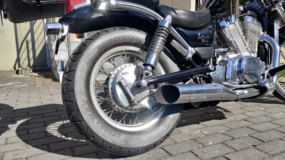 Suzuki Intruder VS 800
