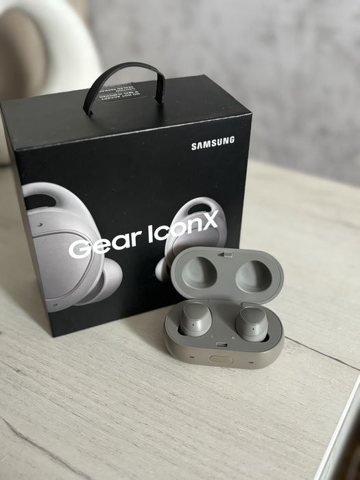 беспроводные наушники Samsung Gear Icon X