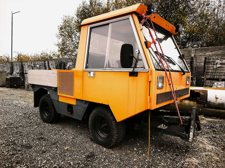 Gutbrod 3000/3100 4x4 – rzadki ciągnik komunalny, komplet + części