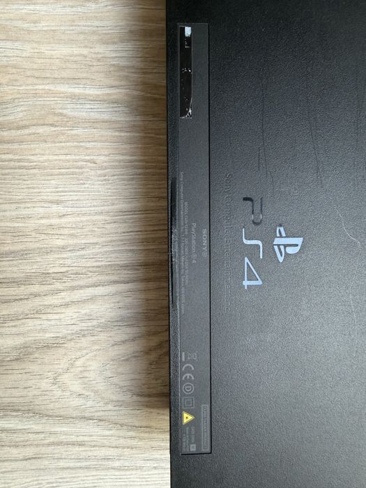 Na sprzedaż konsola PlayStation 4 + GTA V