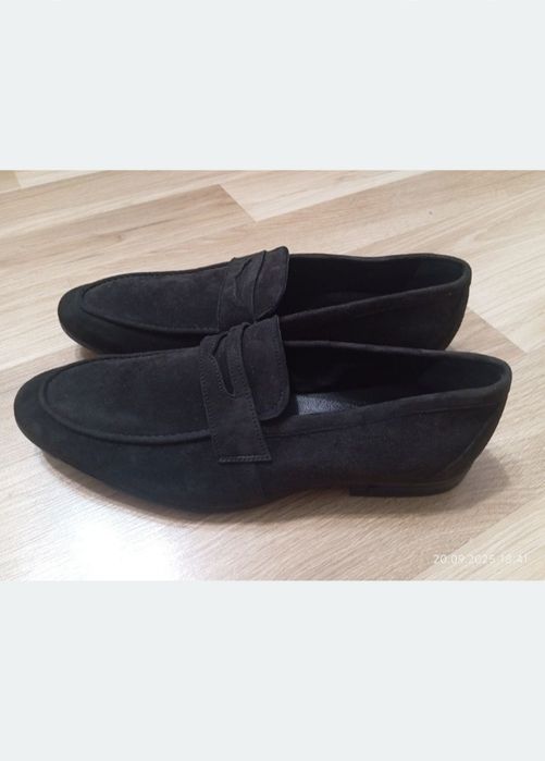 Чоловічі чорні лофери / туфлі 44 розмір 
Продам стильні чоловічі лофер