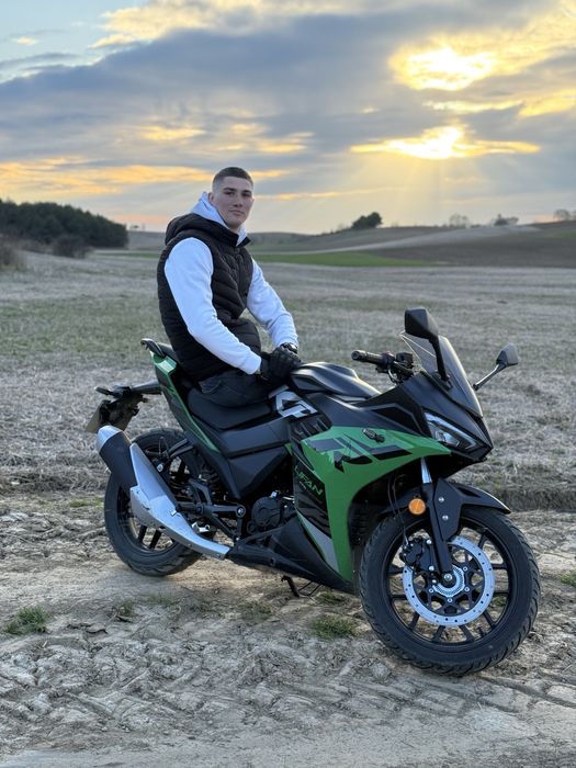 Продаю мотоцикол Lifan Kpr 200