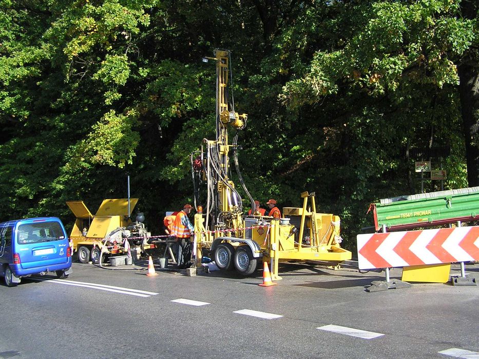 Wiercenie studni głębinowych, odwierty pompy ciepła - Hydro Karpaty