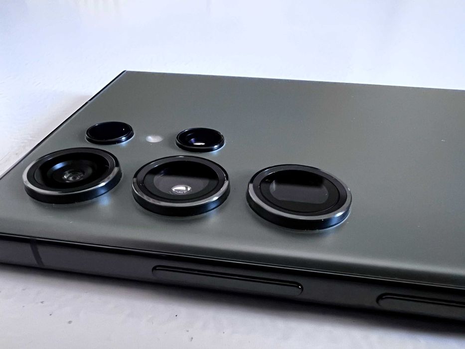 Samsung S23 Ultra 256GB Rigorosamente Novo (c/ Plásticos de Fábrica)