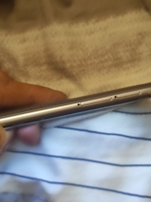 Продам телефон redmi 5a