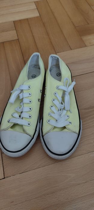 Trampki damskie.