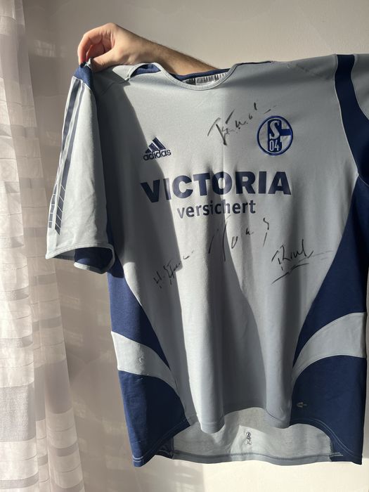 Koszulka Schalke 04 z autografami