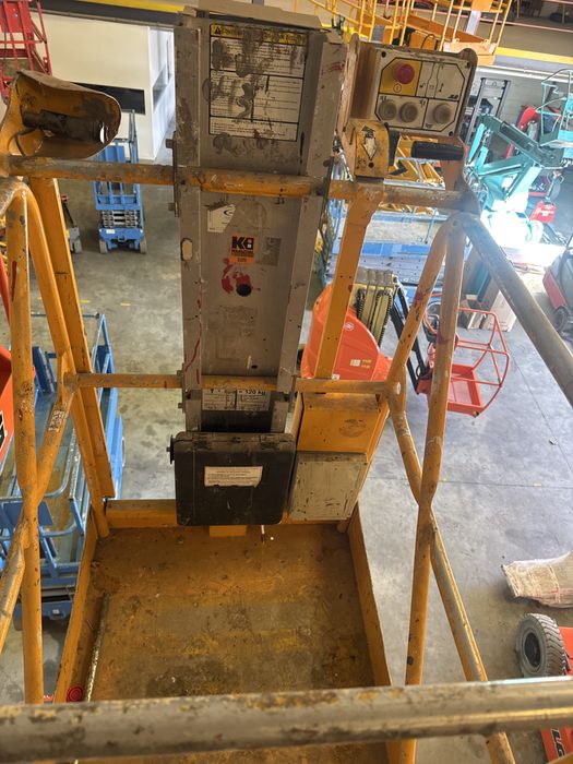 Plataforma elevatoria 8M JLG Toucan Junior (USADA)