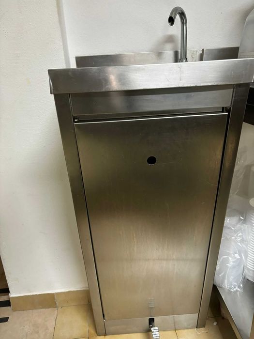 Lava mãos de pedal e inox