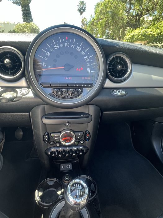 Mini Cabrio Cooper D (nacional, 1 dono)