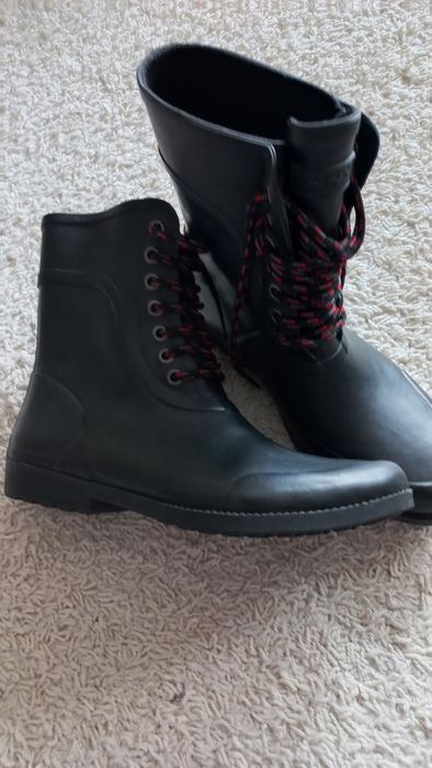 Kalosze DKNY na niepogodę