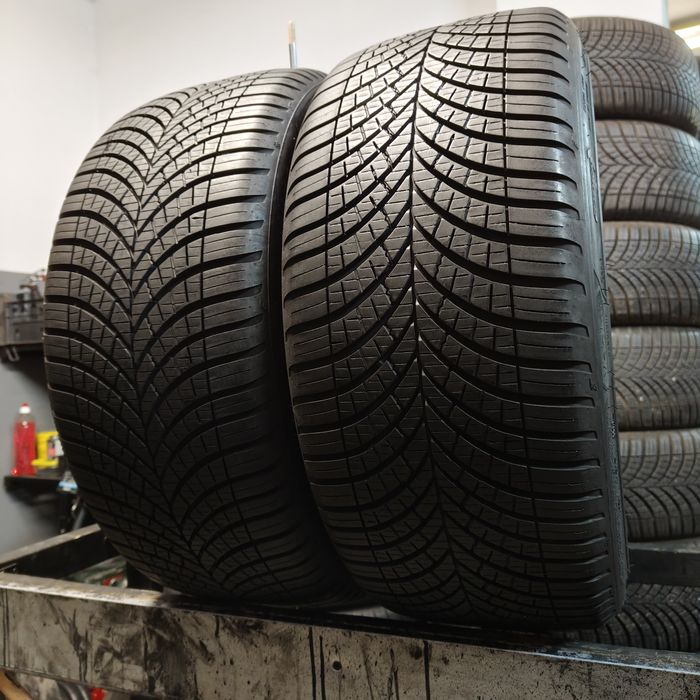 225/40/18 XL Sprzedam parę opon całorocznych Goodyear