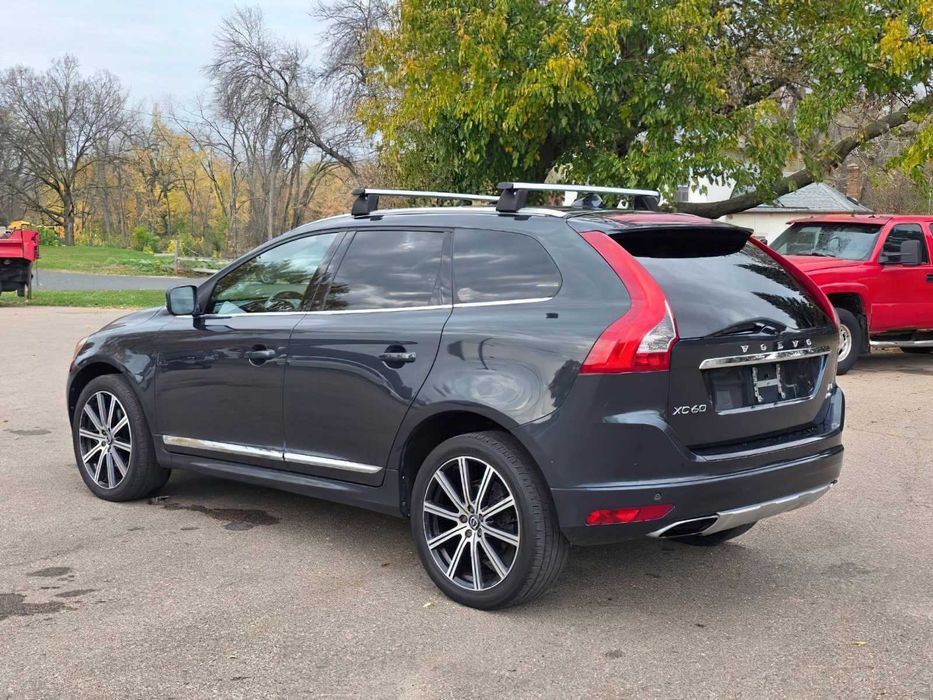 Volvo XC60      2015