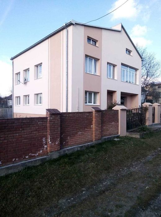 Фасадні роботи/Пінопластом і Мінеральною ватою/Утеплення фасадів