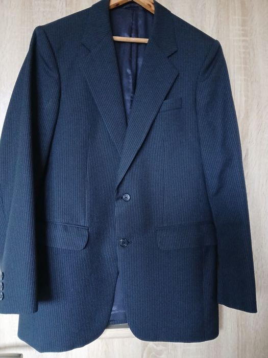 Elegancki garnitur męski  .