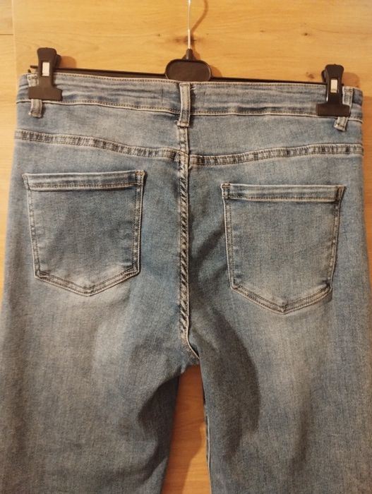 Rozszerzane spodnie jeansowe Redseventy r.42/44