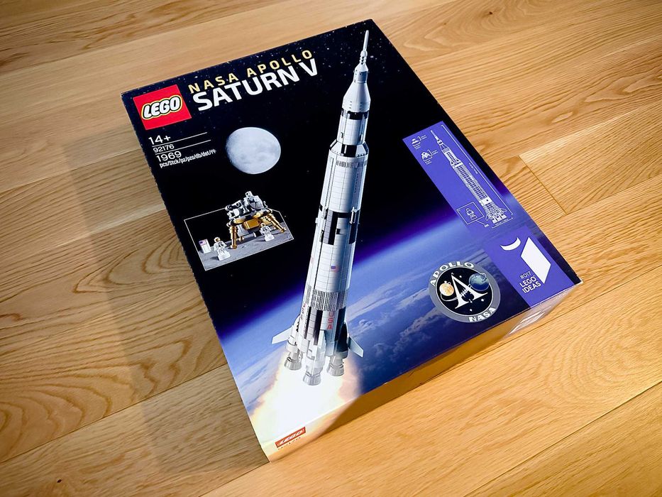 LEGO 92176: NASA Apollo Saturn V (Opened/Used)