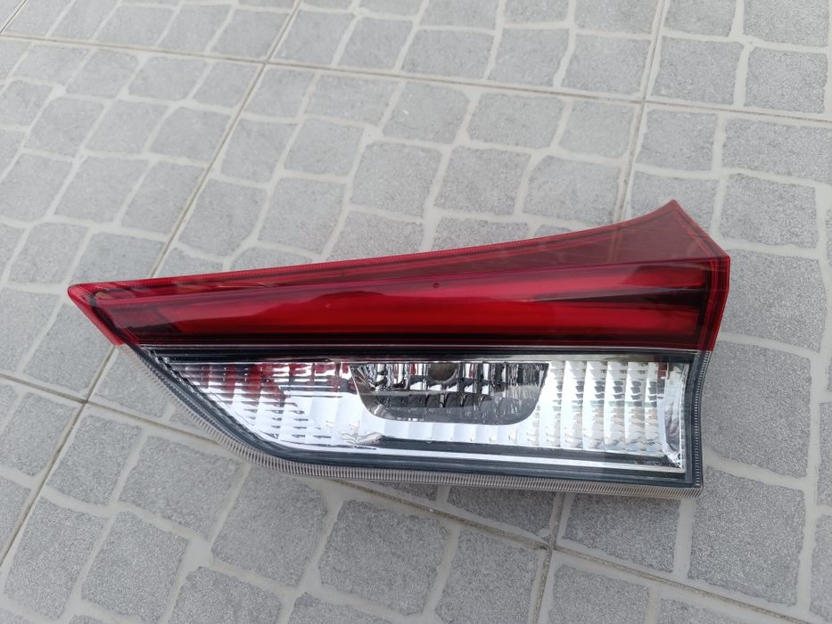 Farolim Toyota Auris