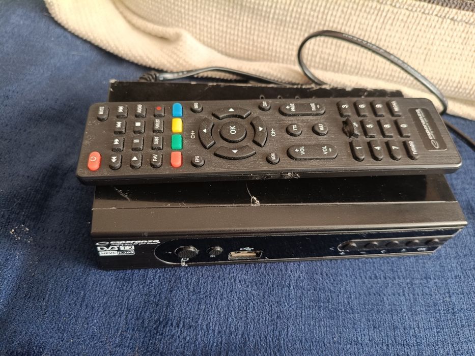 Tuner dekoder DVB-T2 H.265 HEVC Esperanza