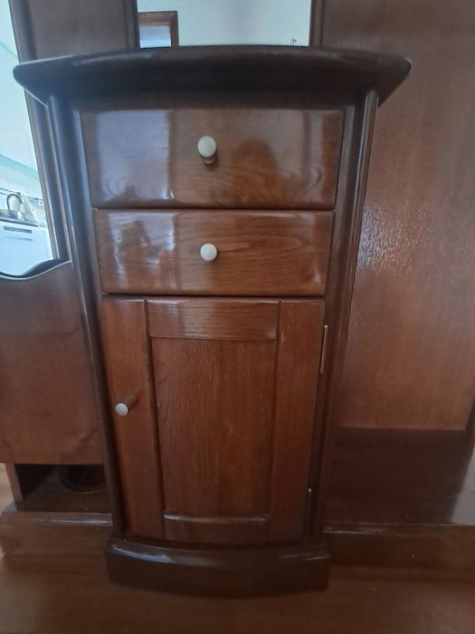 Móvel entrada com espelho e bengaleiro