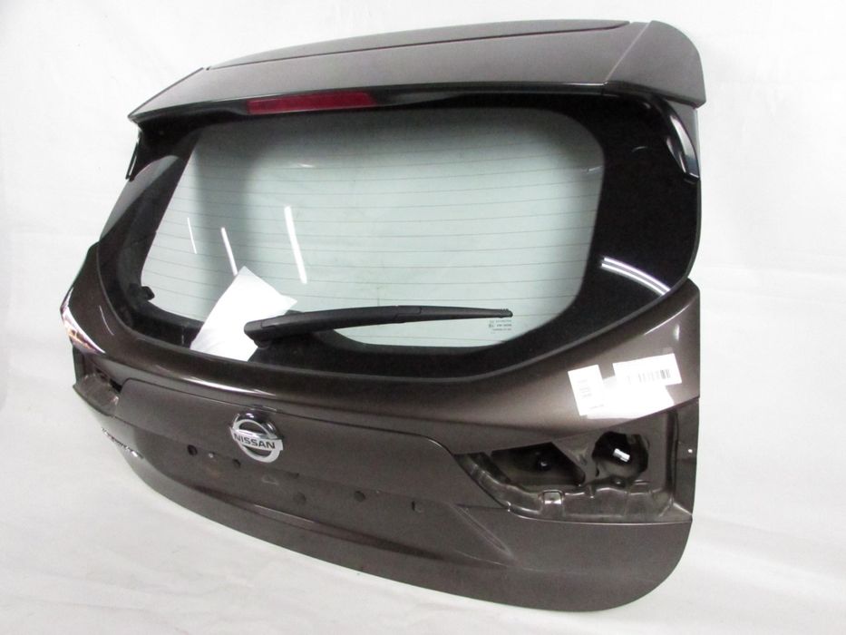 Tampa Da Mala Nissan Qashqai Ii Closed Off-Road Vehicle Ref: