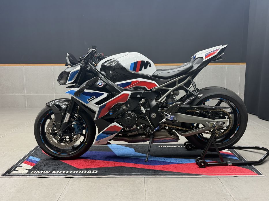 M1000r akrapovic