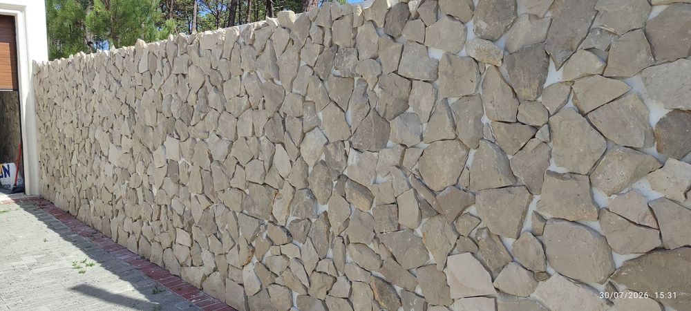 Pedra Rústica para muros em Beje em PATAIAS