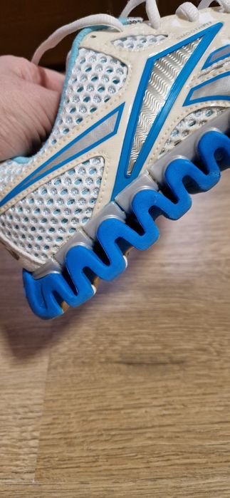 Кроссовки Reebok (размер 38)