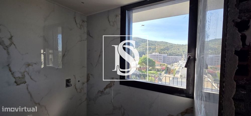 T2 Novo com Varanda e Garagem em Nogueira, Braga | 359.000 €