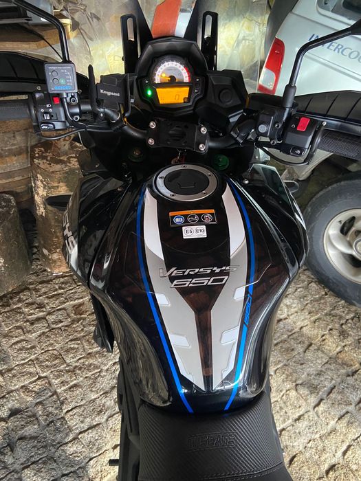 Moto Kawasaki 2021