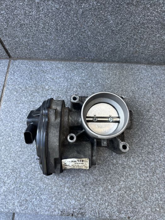 Przepustnica Volvo s40 2005r 1.8b 125km