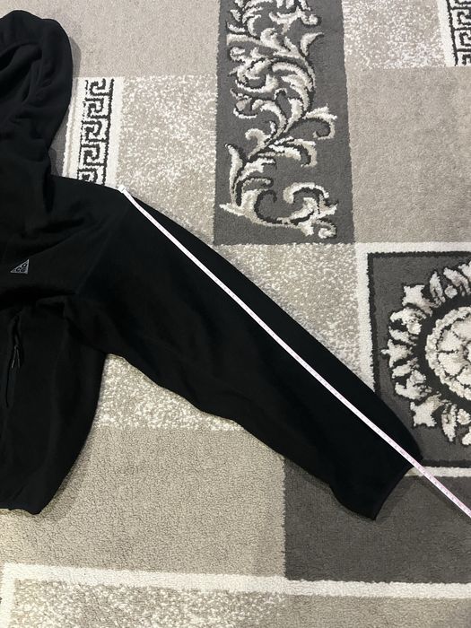 Продам кофту nike acg