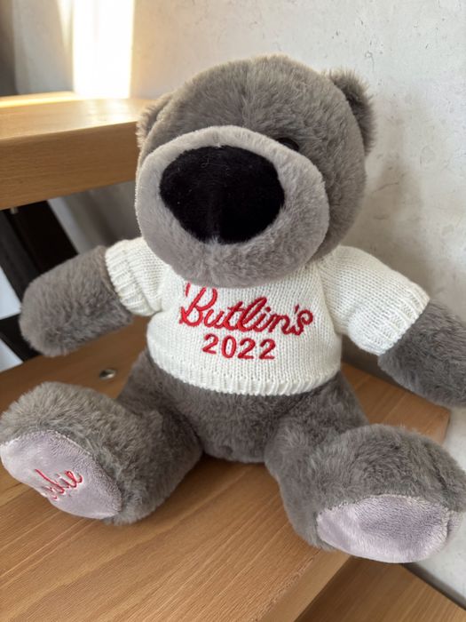 Мишка ведмежа у кофті ведмедик